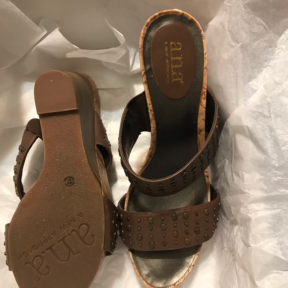 Women’s a.n.a Leather Wedge Heels Size 7.5 - Picture 4 of 7